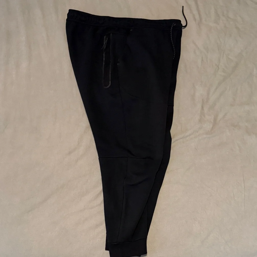 Mens Nike Tech Fleece Tracksuit (Black/Black) - Picture 7 of 13